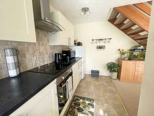 Property photo 3 of 14 Kitchen