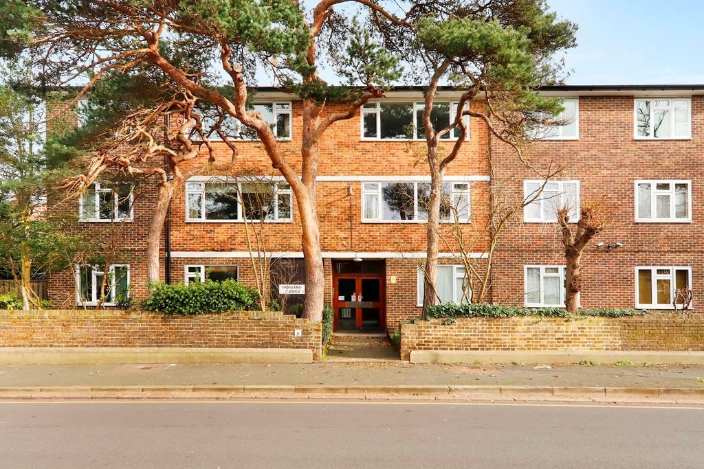 Property photo 1 of 10 01-Ec12Jhhgll - Flat 2, Highland Lodge - 44 (1)-Me