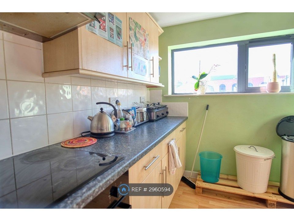 Property photo 2 of 22 Kitchen