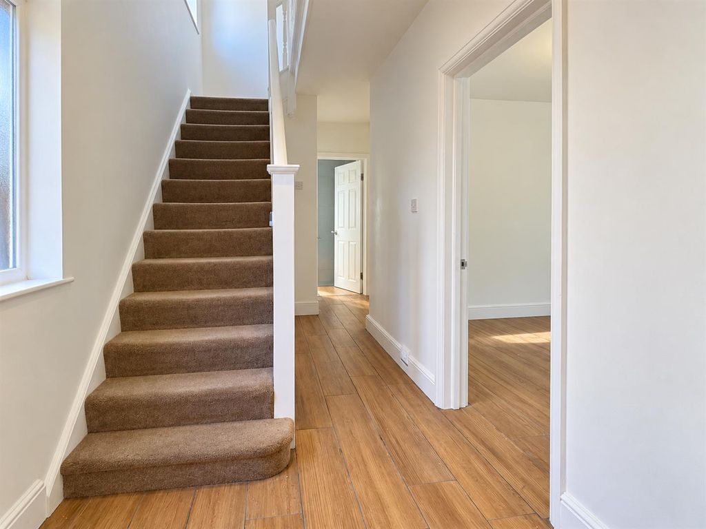 Property photo 2 of 21 11.Png