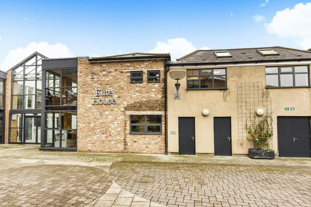 Property photo 1 of 9 2c6621Af8Dfc4Fee41cd5F548B45A02Fletting21137.Jpg