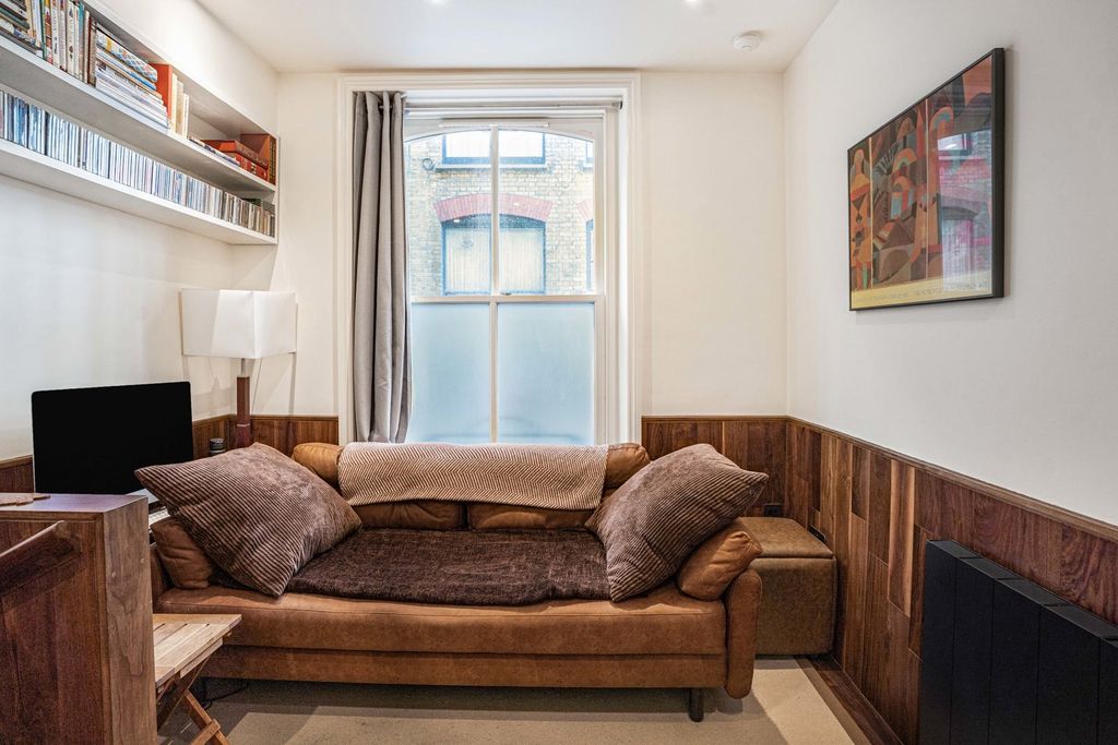 Property photo 1 of 19 Reception Room