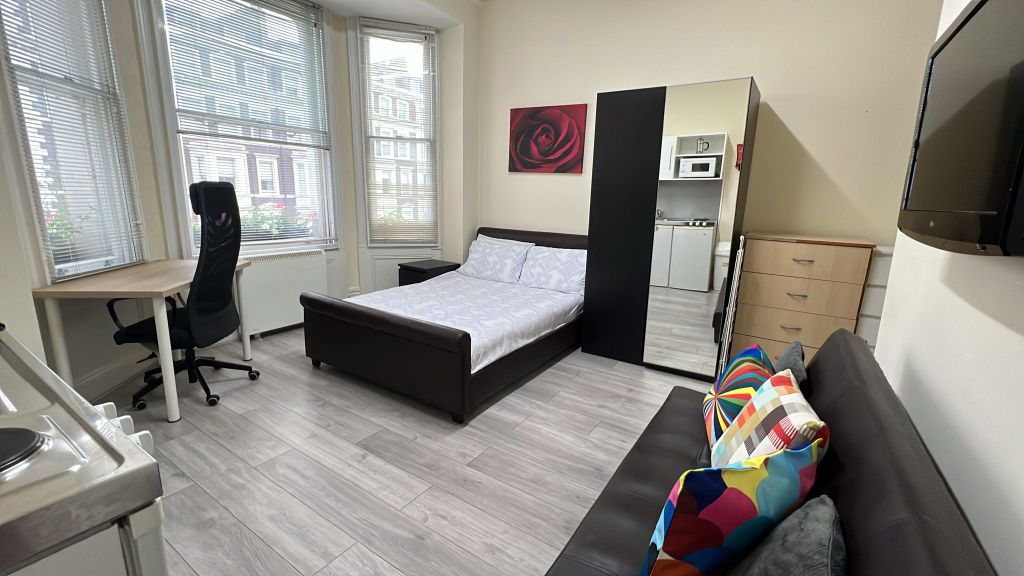 Property photo 3 of 8