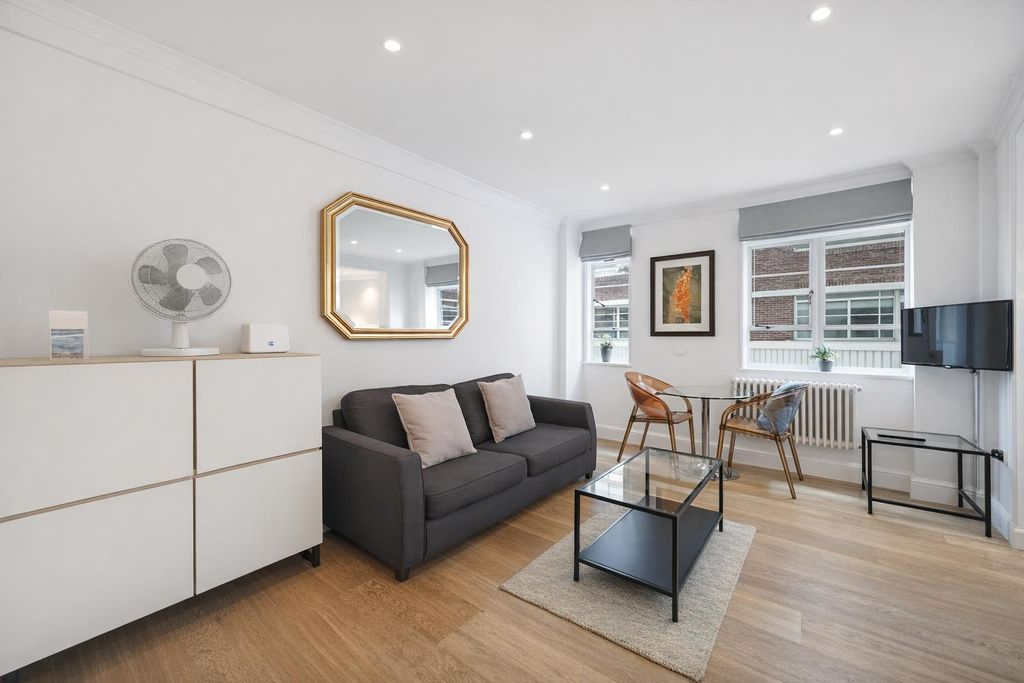 Property photo 2 of 4 02+.Png