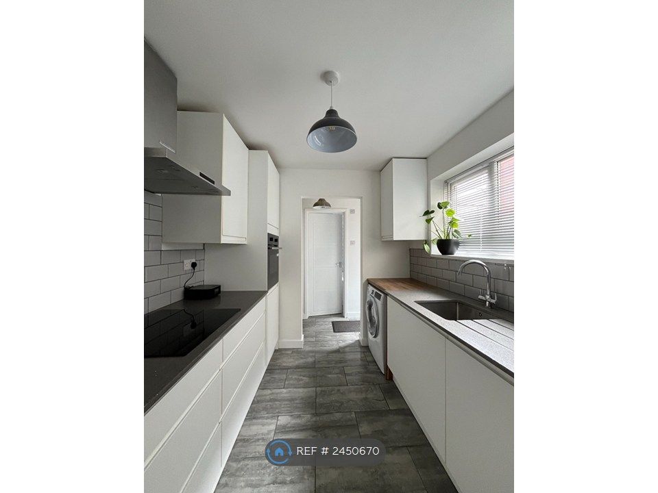 Property photo 2 of 35 Kitchen