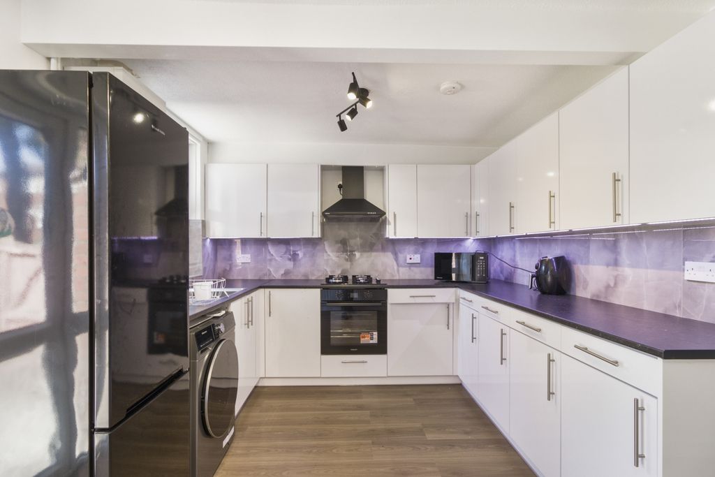 Property photo 3 of 5 Img_7877
