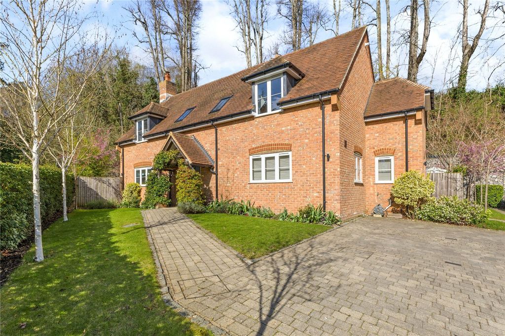 Property photo 1 of 13 Frontage
