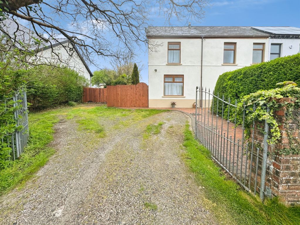 Property photo 2 of 30