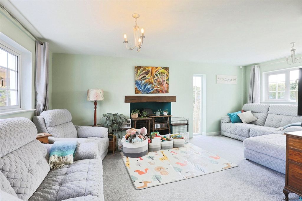 Property photo 2 of 33 Picture No. 25