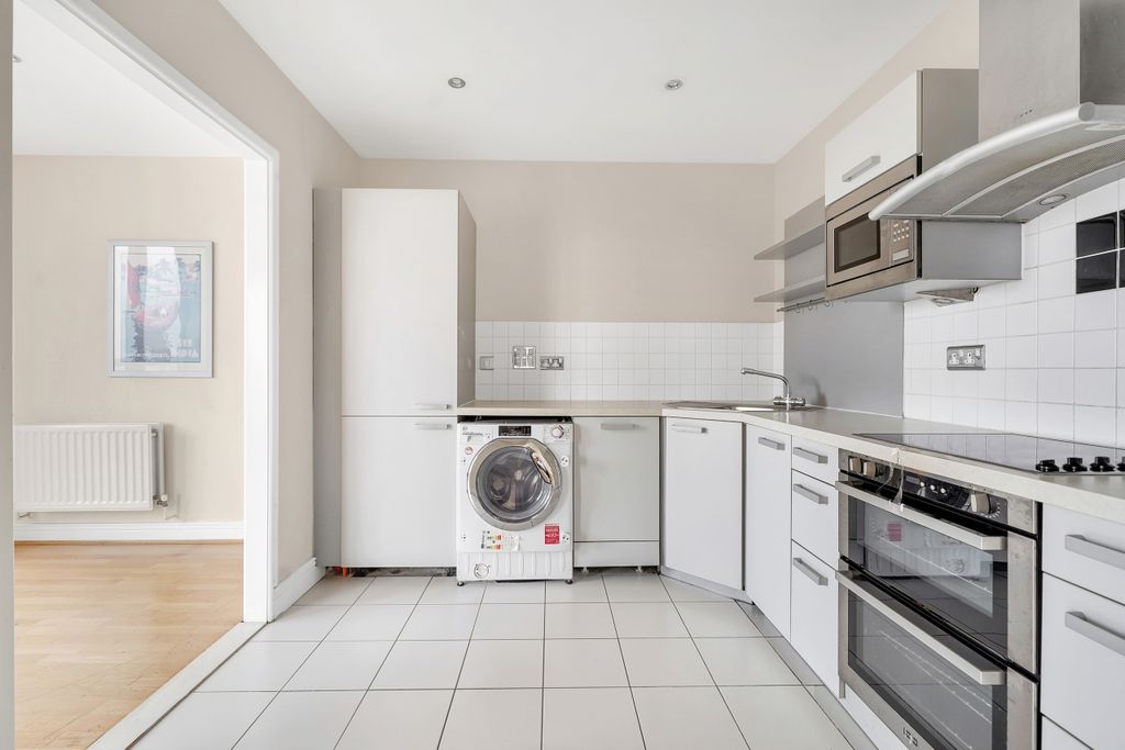 Property photo 3 of 13 Sug07411