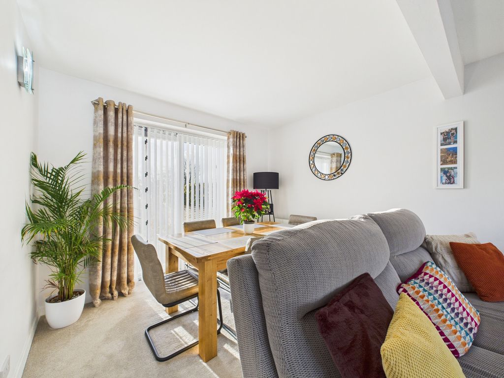 Property photo 3 of 21