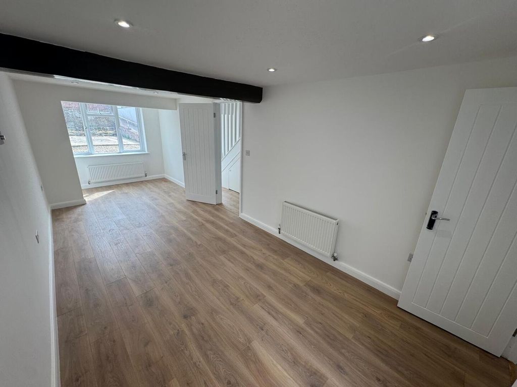 Property photo 3 of 14 Living Room