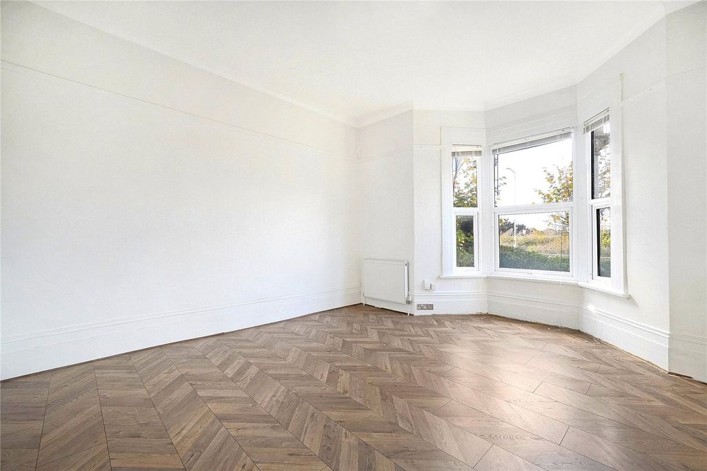 Property photo 2 of 12 Picture No. 06