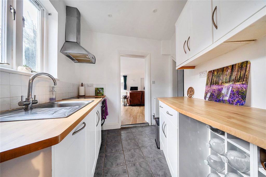 Property photo 2 of 17 Picture No. 20