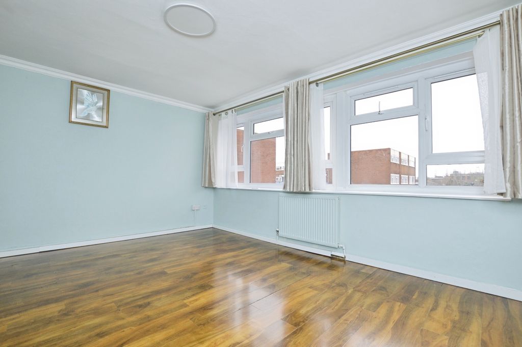 Property photo 2 of 19 Pbox-Img.Jpg