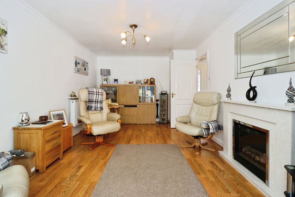 Property photo 3 of 13
