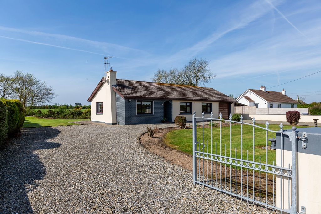 Property photo 2 of 38