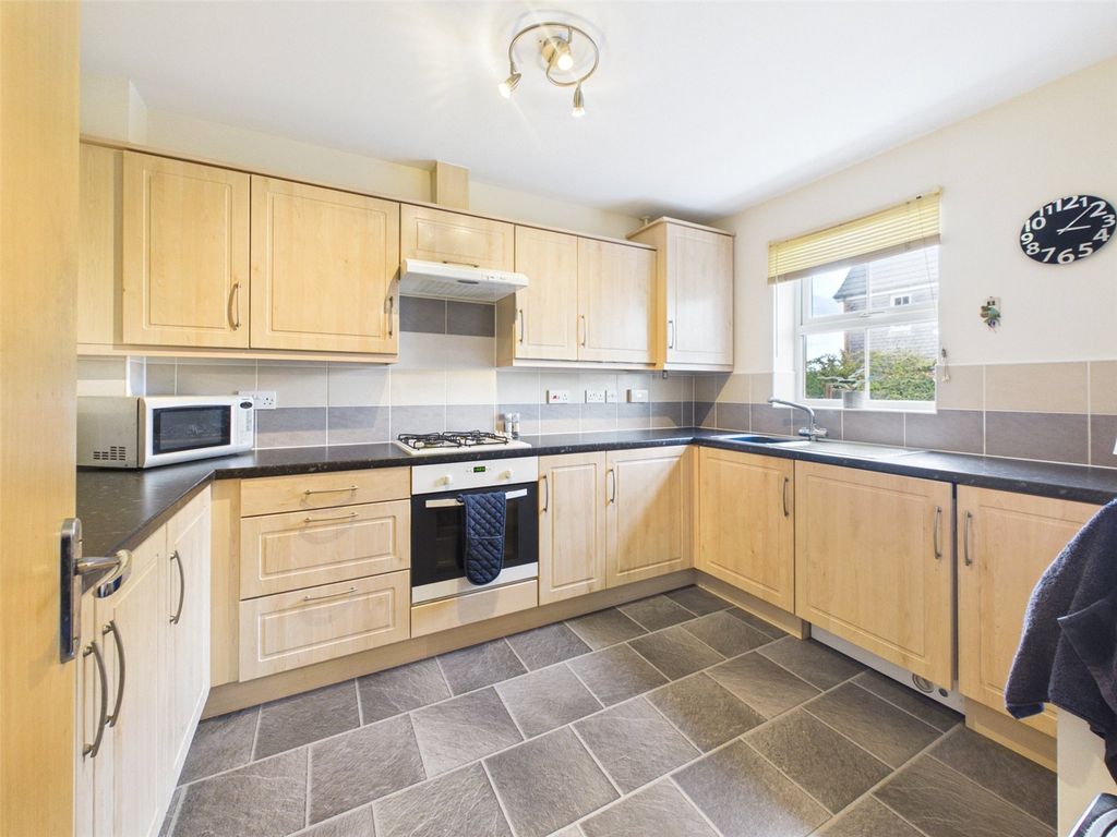 Property photo 3 of 15 Kitchen