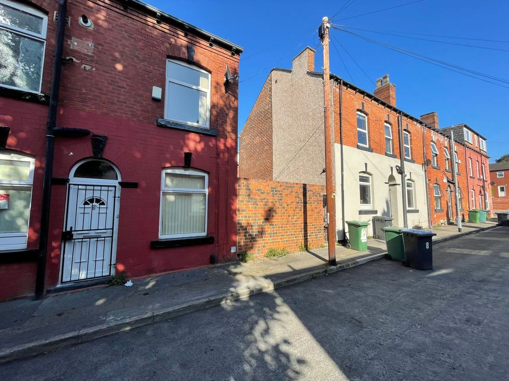 Property photo 2 of 16