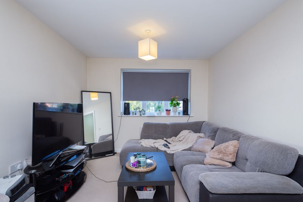 Property photo 3 of 18