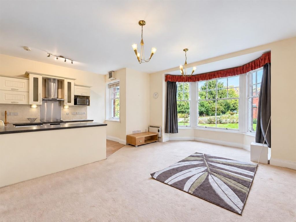 Property photo 2 of 13
