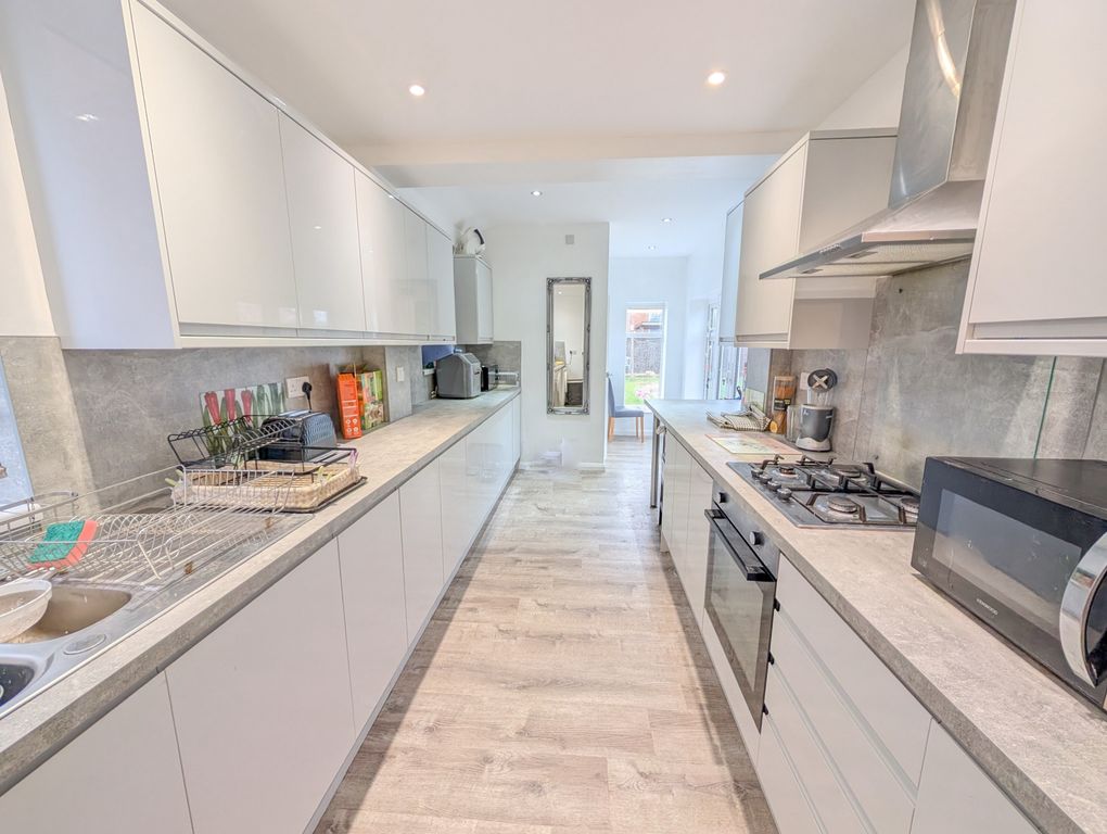 Property photo 2 of 15 Kitchen