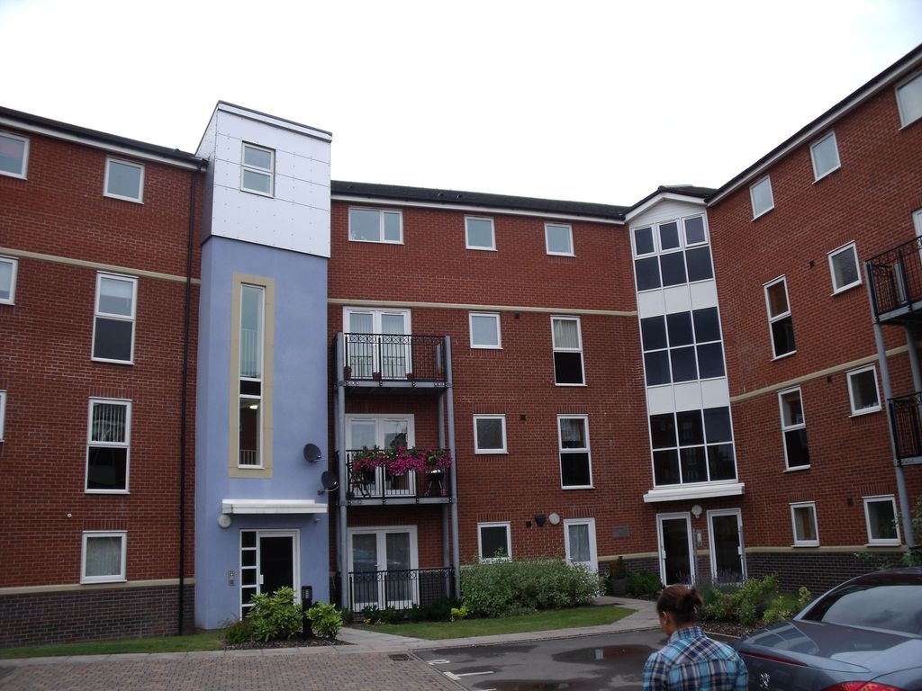 Property photo 1 of 12