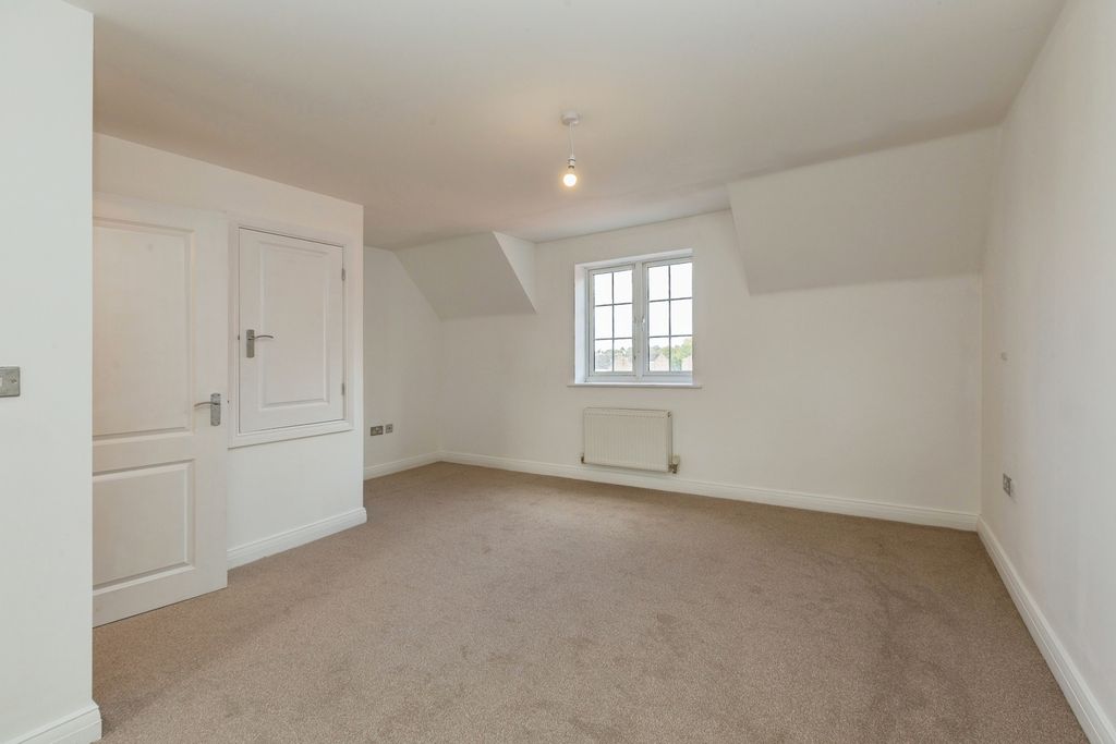 Property photo 2 of 19 Photo