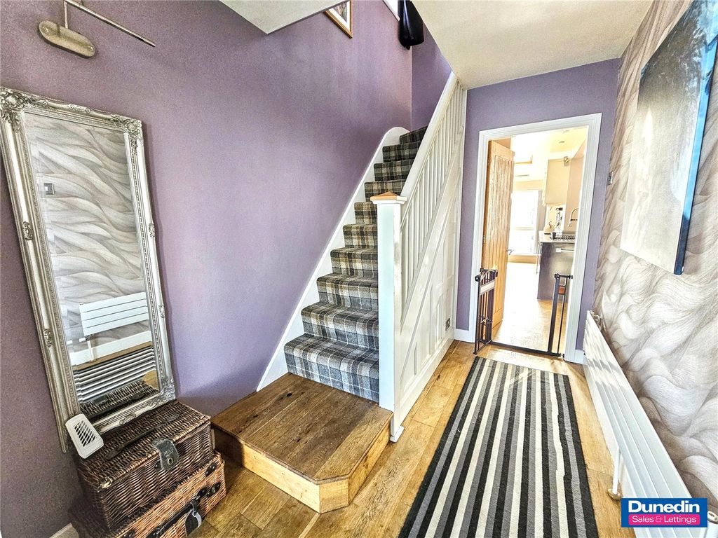 Property photo 2 of 25 Picture No. 04