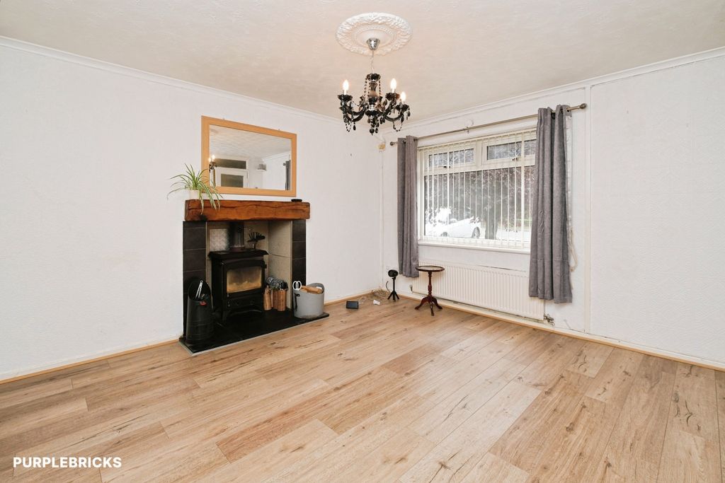 Property photo 3 of 26
