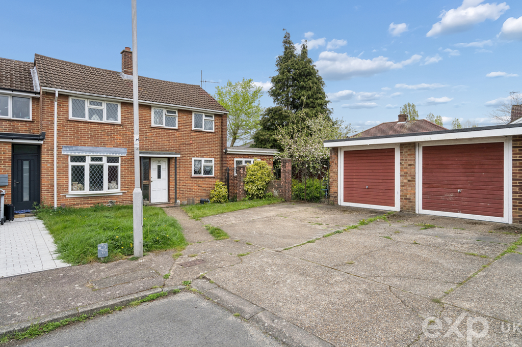 Property photo 2 of 27