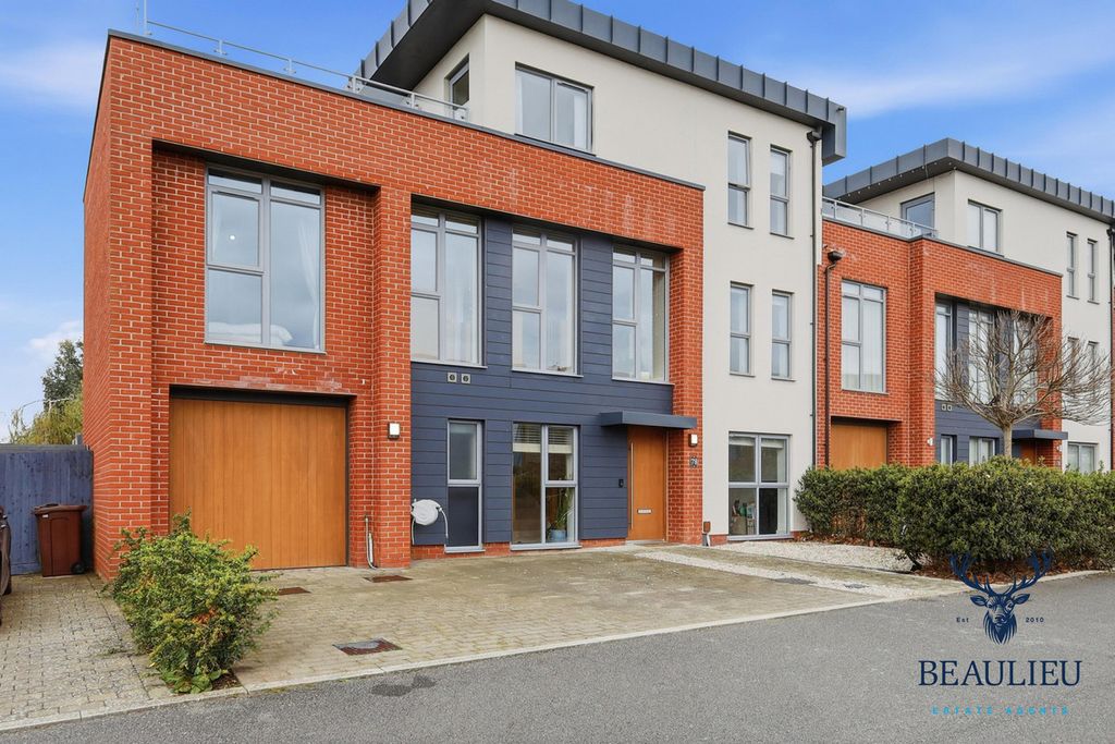 Property photo 1 of 34