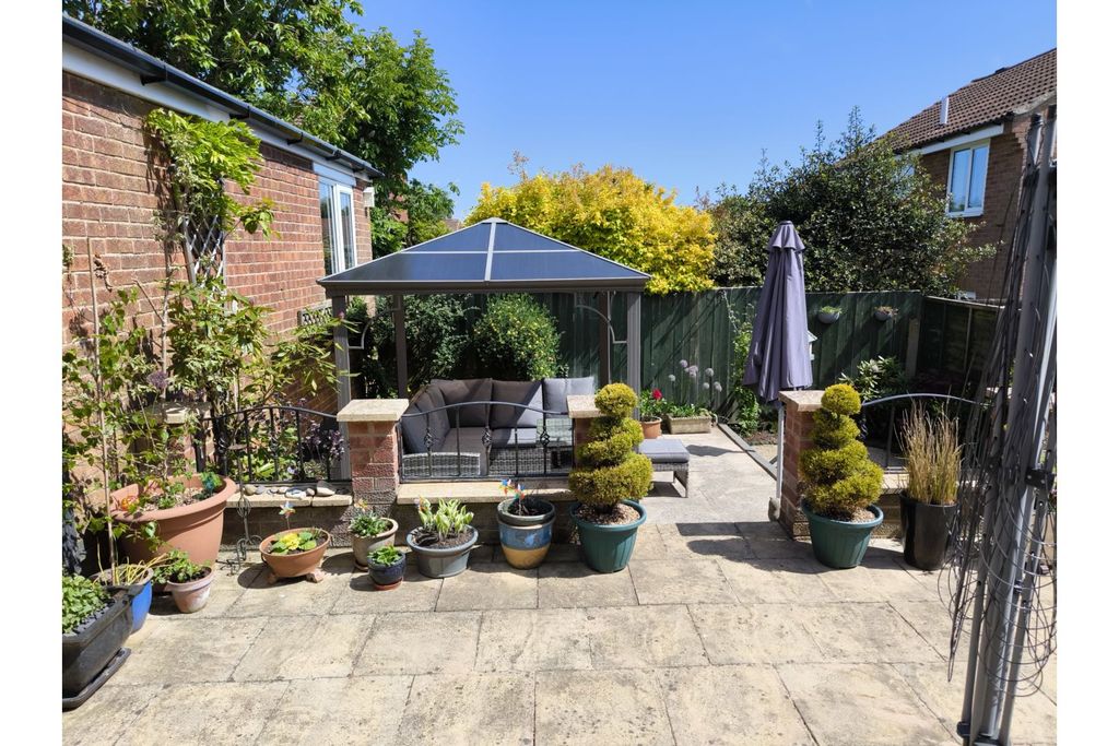 Property photo 3 of 17