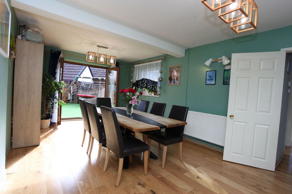 Property photo 2 of 44