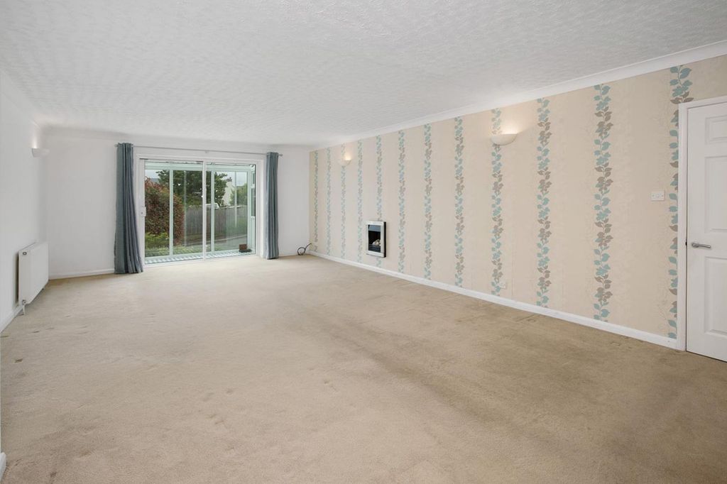 Property photo 3 of 22