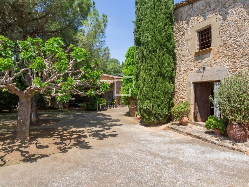 Property photo 1 of 53