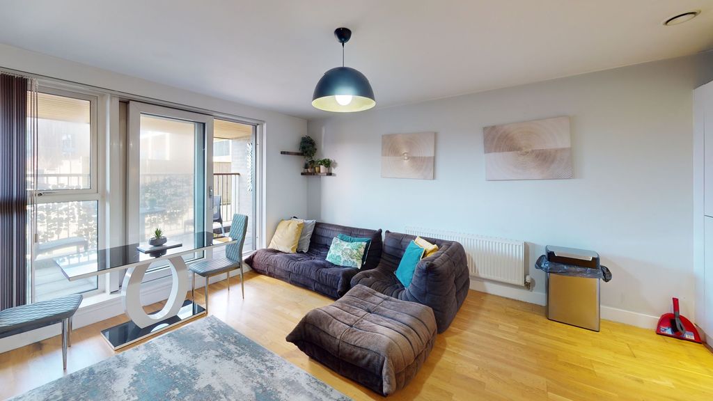 Property photo 2 of 7