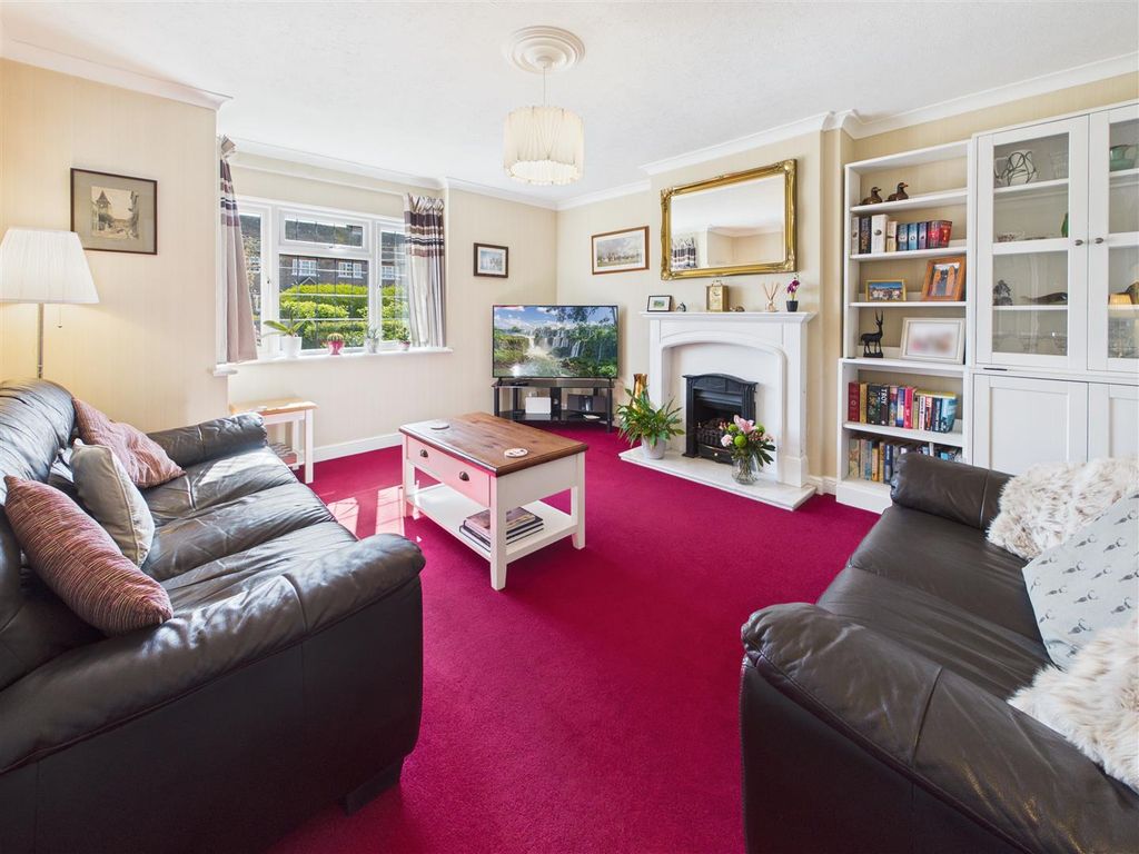 Property photo 2 of 21