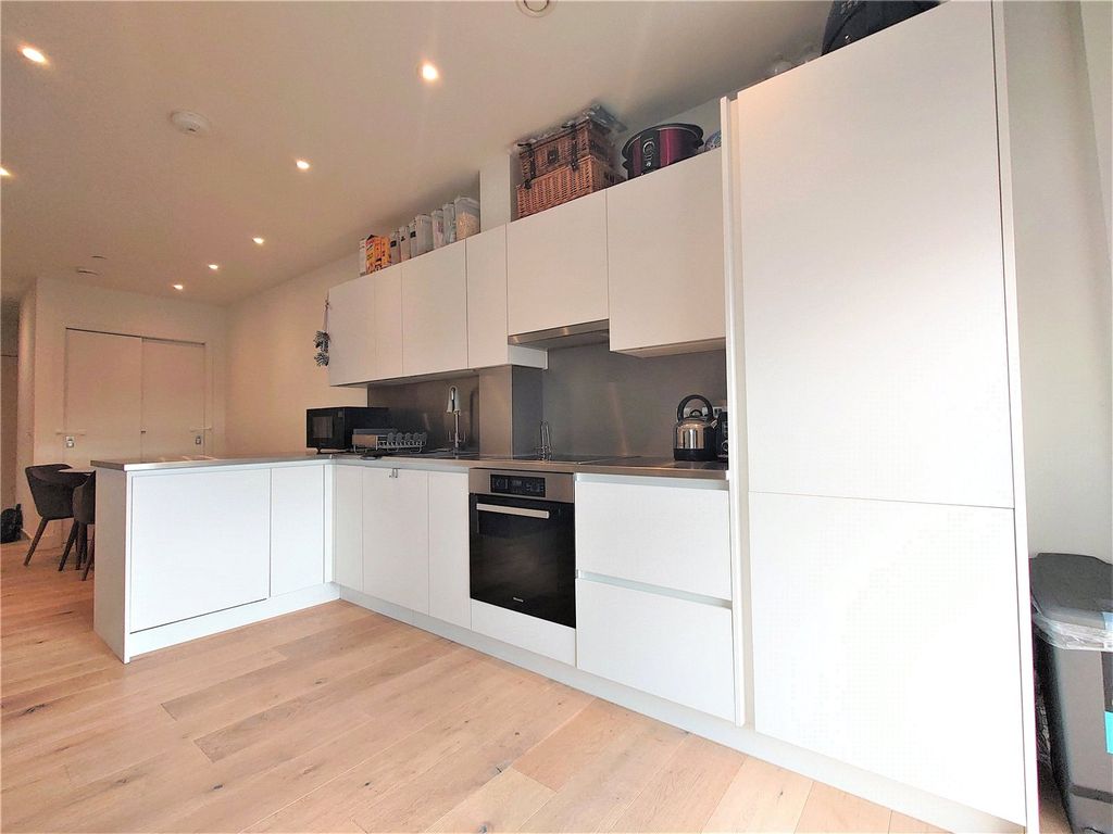Property photo 2 of 20 Kitchen