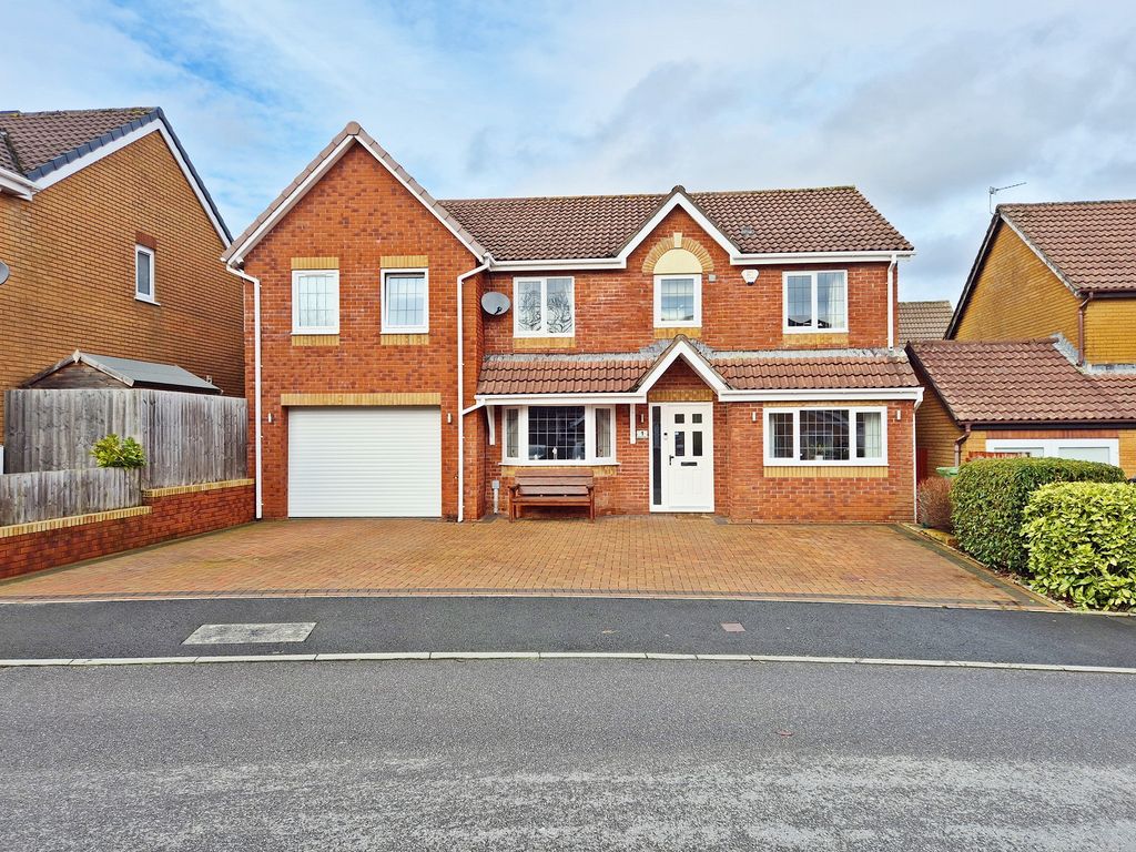 Property photo 1 of 40 Main Image