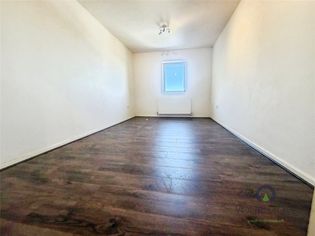 Property photo 3 of 6 Picture No. 04