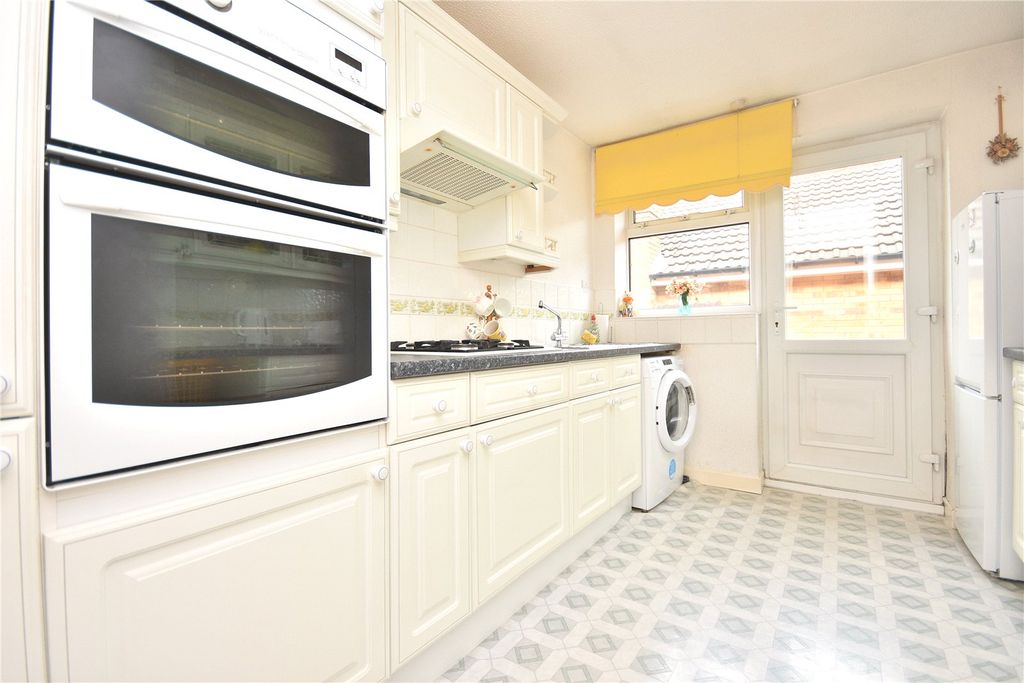 Property photo 3 of 18 Picture No. 11