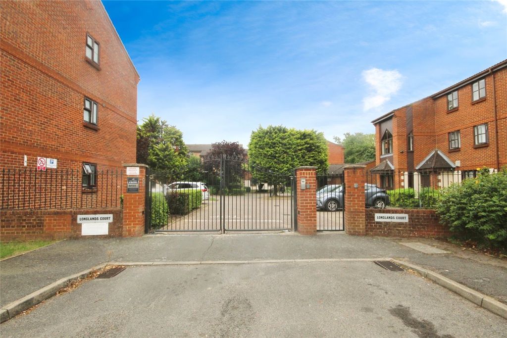 Property photo 1 of 15 External