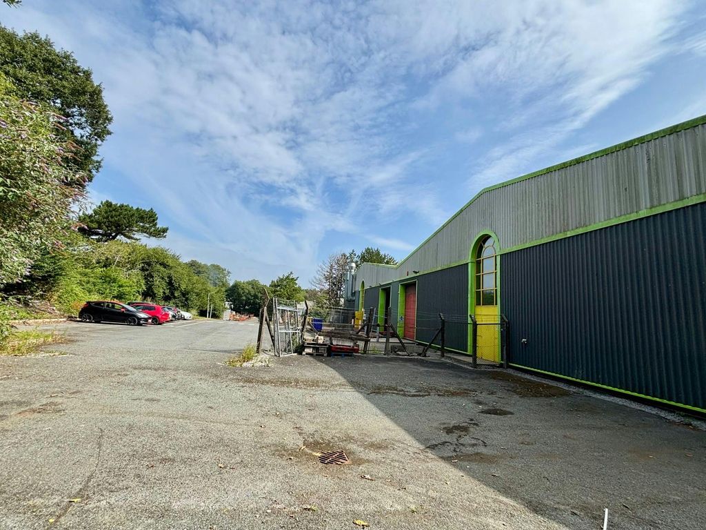 Property photo 3 of 10 4 Lr Pembroke 01.Jpg