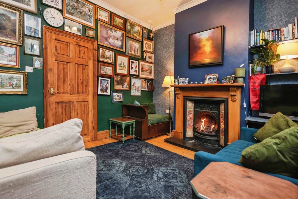 Property photo 2 of 15 Photo