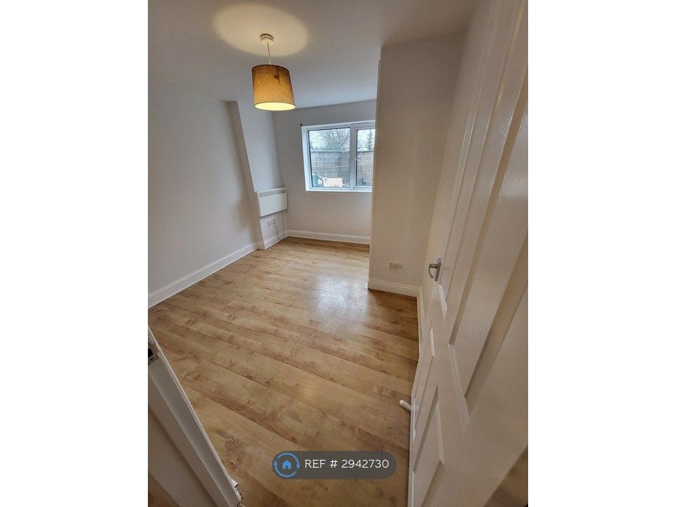 Property photo 3 of 4