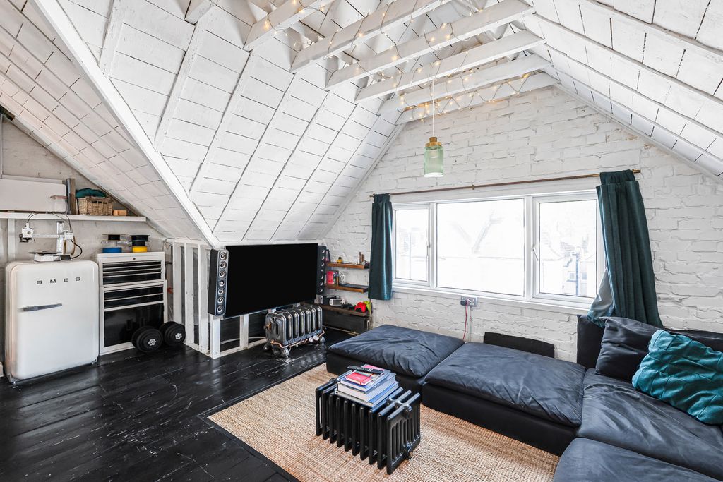 Property photo 2 of 15 Reception Room