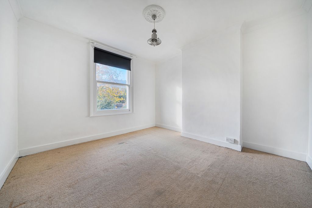 Property photo 3 of 20 Bedroom