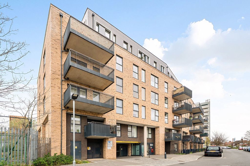 Property photo 1 of 16