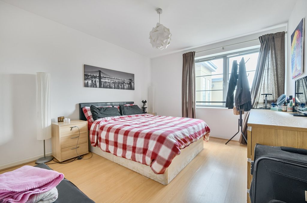 Property photo 3 of 11 1307163-3-68764Df...